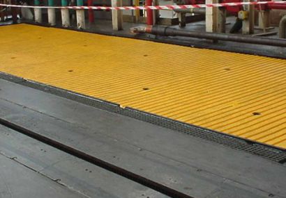 Setback platform safety and anti slip mat